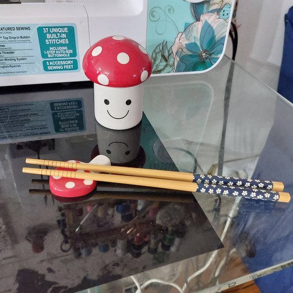 Super Cute Rare Mushroom Ceramic Chopstick Rests SET Organize all In Mushroom - Picture 1 of 8
